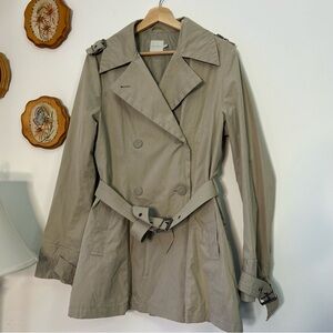 Elegant Women's Tan Trench Coat